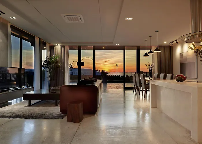 The Sense Apartment - Modern, Near My An Beach
